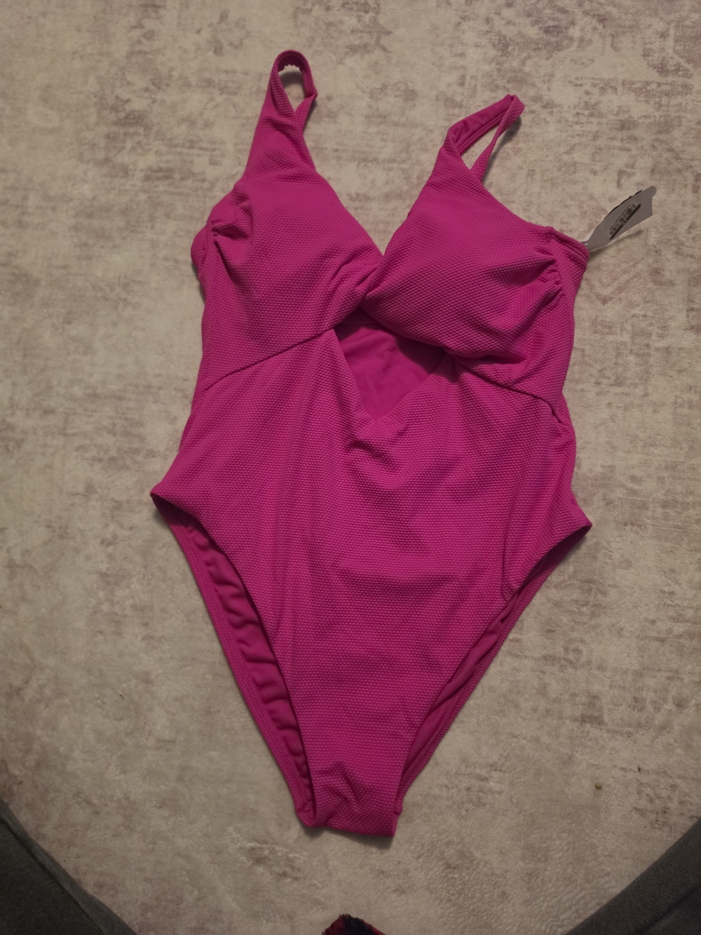 🚨 New One-Piece Swimsuit - Bright Magenta